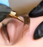 שיטת השערה: פנקי את הגבות שלך-תמונה